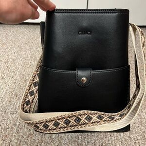 Cluci purse with additional straps